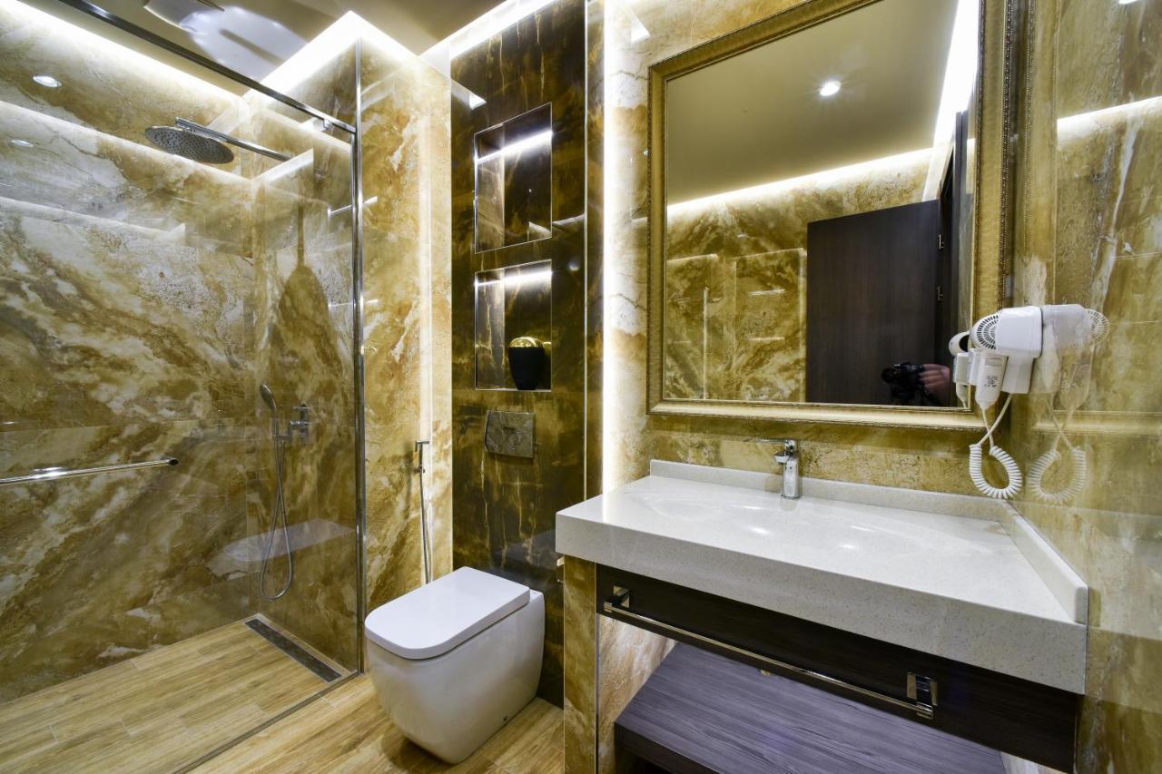 Bourbon Boutique Hotel Jerevan Exteriör bild